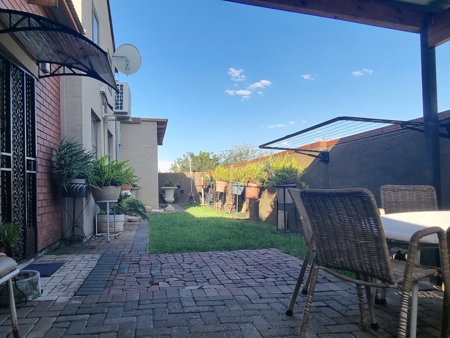 3 Bedroom Property for Sale in Waterval East North West